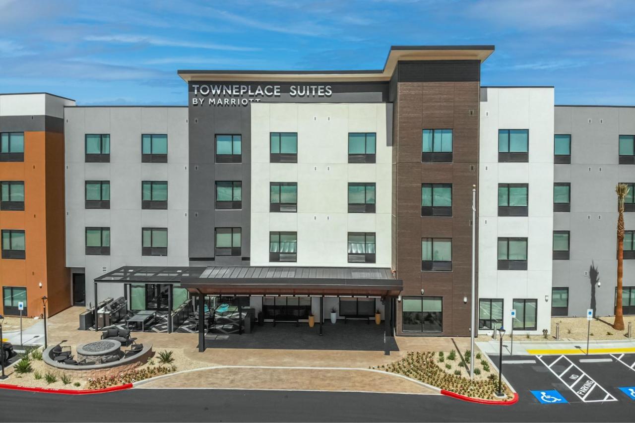 Towneplace Suites By Marriott Las Vegas North I-15 Exterior photo