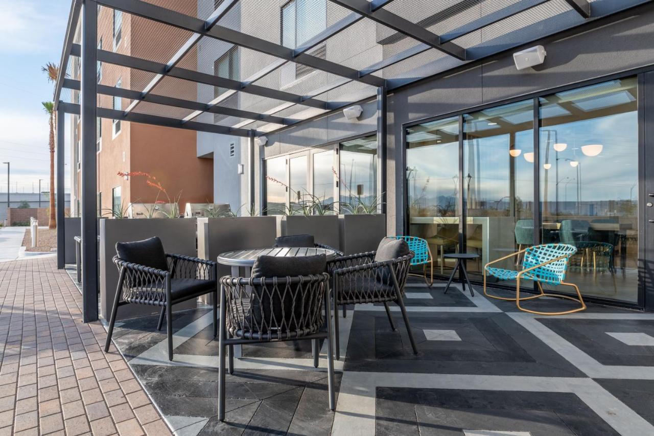 Towneplace Suites By Marriott Las Vegas North I-15 Exterior photo