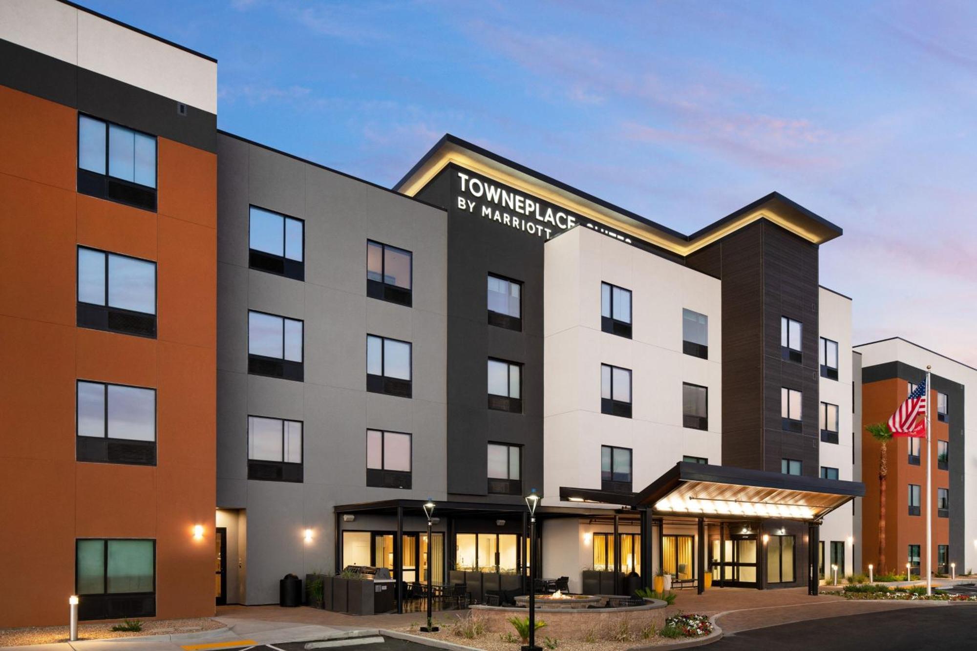 Towneplace Suites By Marriott Las Vegas North I-15 Exterior photo